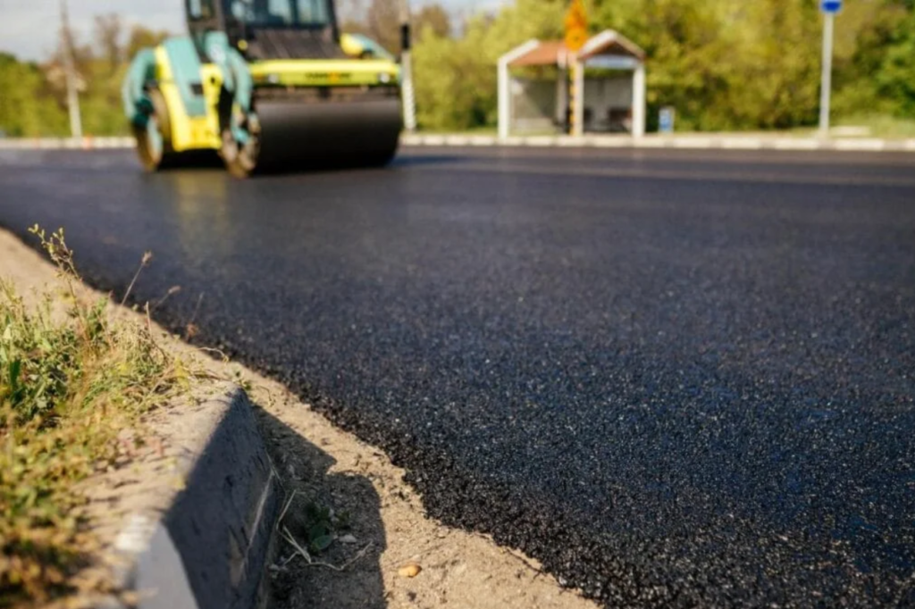 Manawatu Concrete delivering premium hot mix asphalt and Chip Seal Manawatu surface preparation.